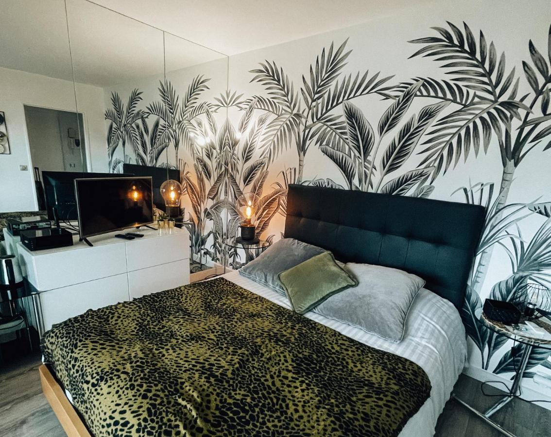 Beautiful Modern Fully Furnished Studio ルヴァロワ＝ペレ エクステリア 写真